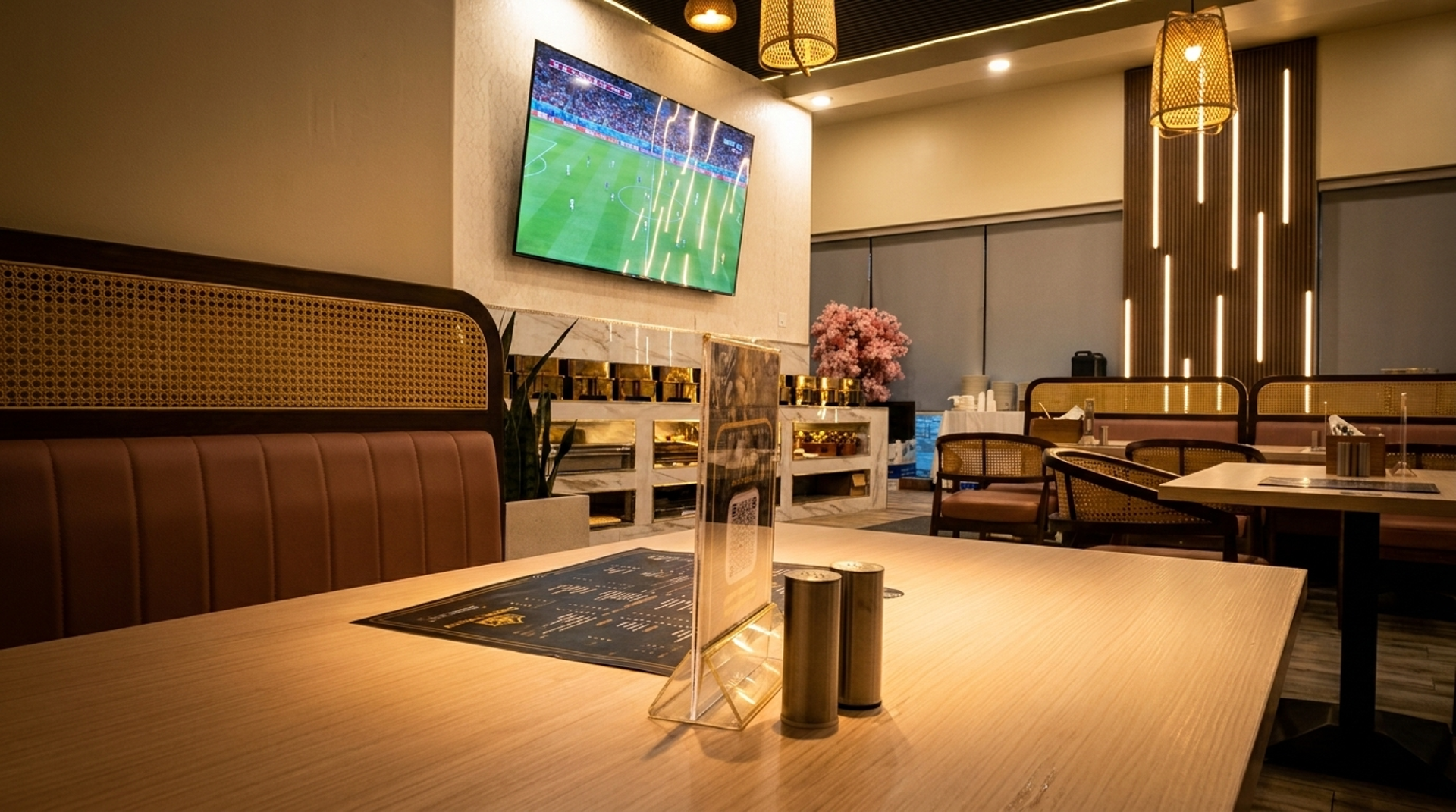 Happy hour, daily 4–7 PM